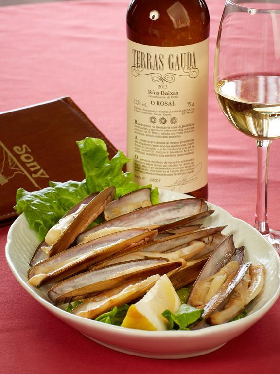 Pension Restaurante Sony Мелиде Екстериор снимка