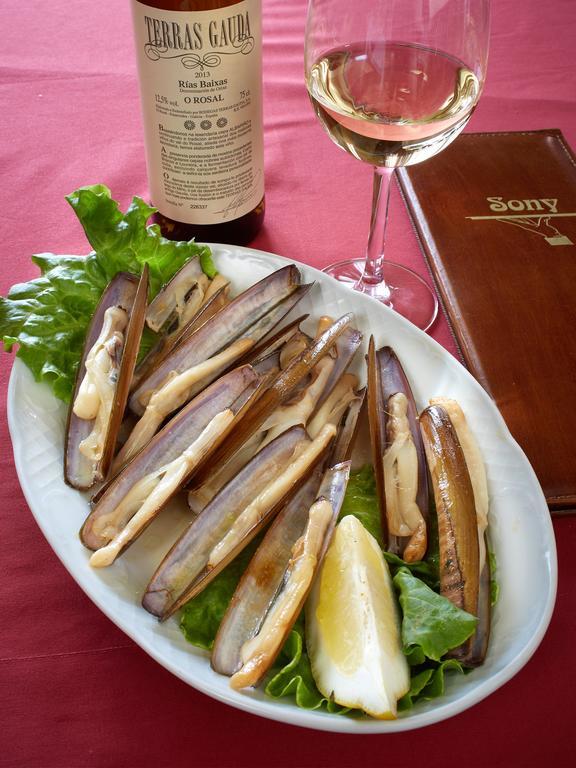Pension Restaurante Sony Мелиде Екстериор снимка