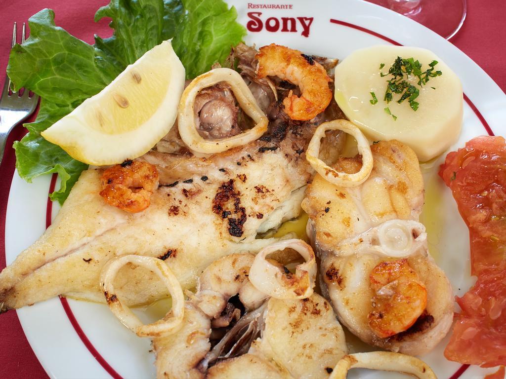 Pension Restaurante Sony Мелиде Екстериор снимка
